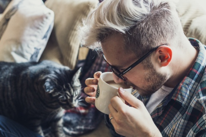 How to Spend Quality Time with Your Cat When You're Home